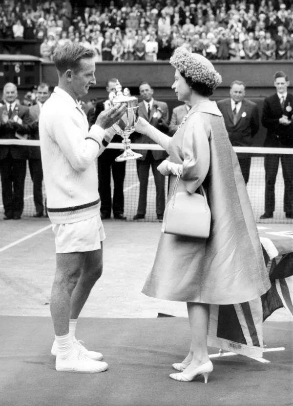 成双前锋组 成双前锋组